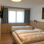 Haus Tirol شقة