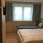 Haus Tirol شقة لاديس