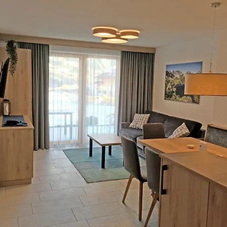Haus Tirol شقة