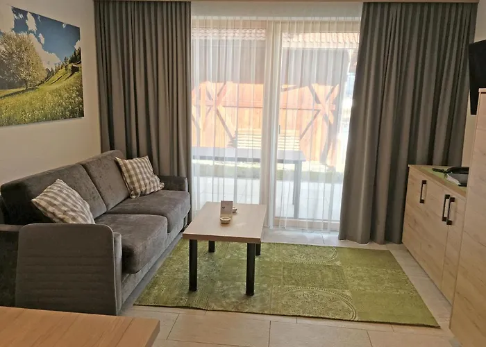 شقة Haus Tirol لاديس